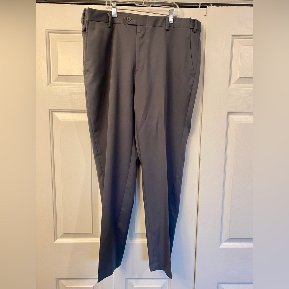 Jos. A. Bank Travelers Collection Pleated Dress Pants 35W, 29L
